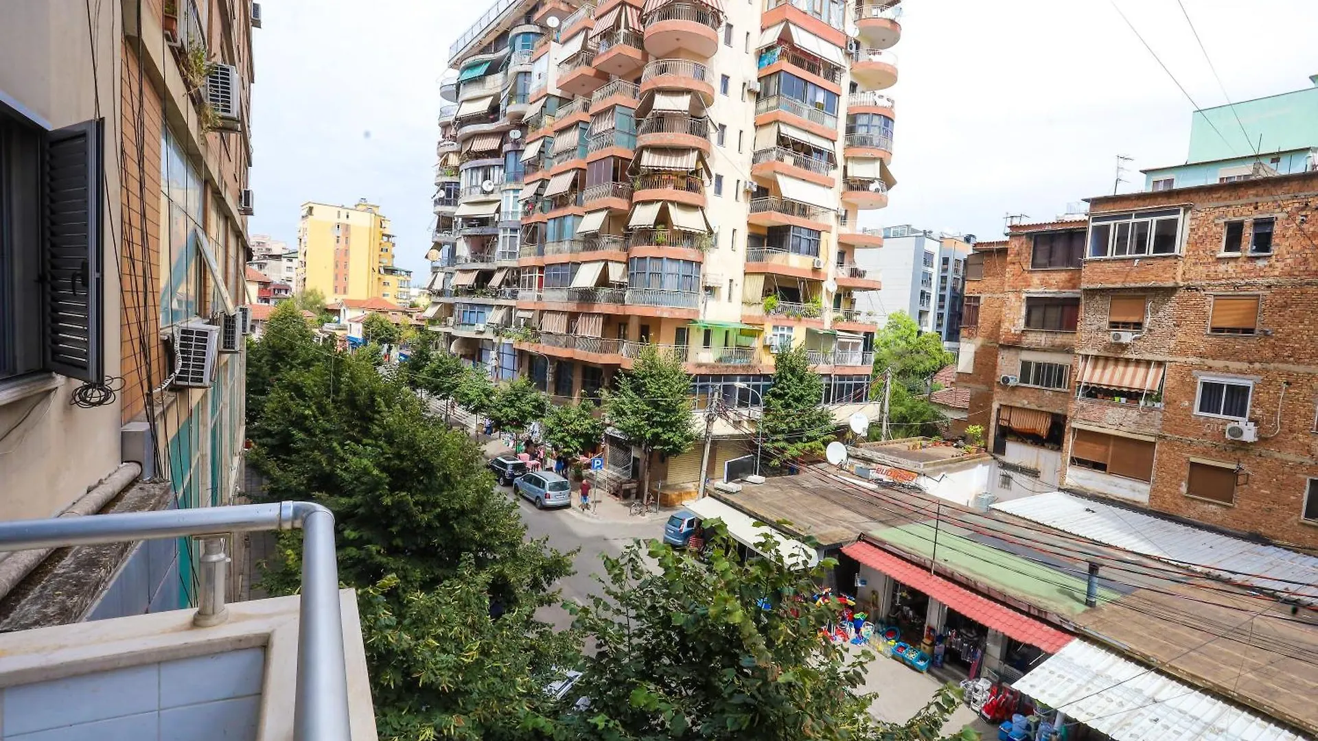 New Bazar Selvia Apartment Tirana 0*,  Albania