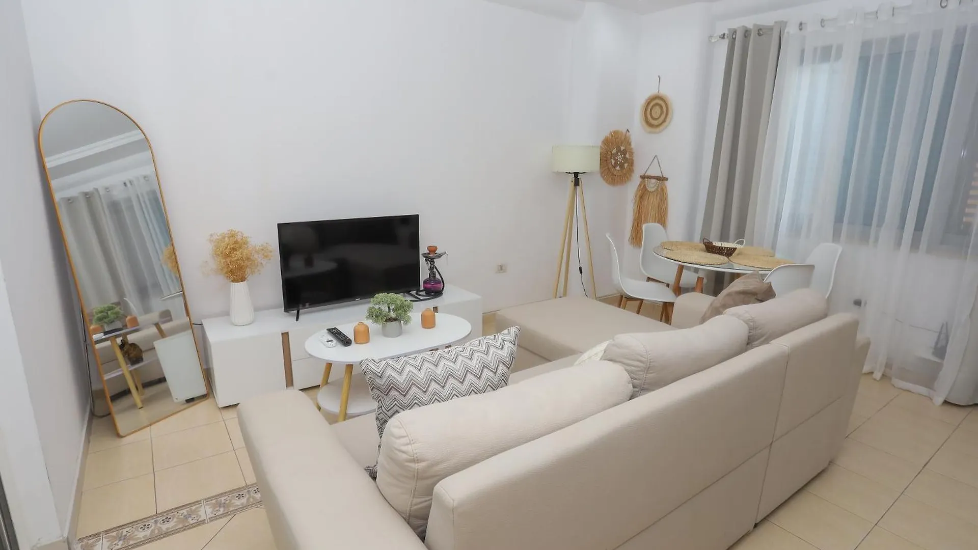 New Bazar Selvia Apartment Tirana